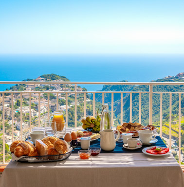 Breakfast with Ravello View